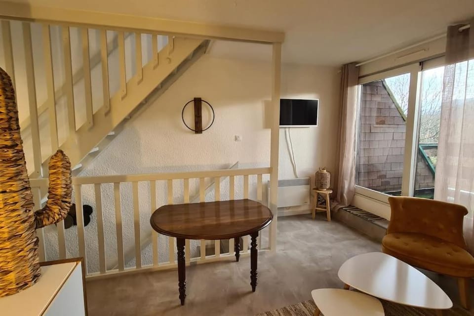 Duplex T2 terrasse piscine chauffée Apartment in Grand Est