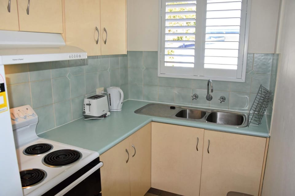 Seaspray no 5 - Bring your own linen. Apartment in South West Rocks