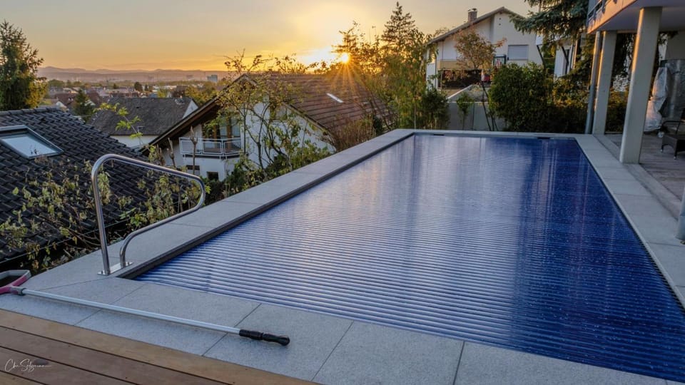 Property building, Swimming pool