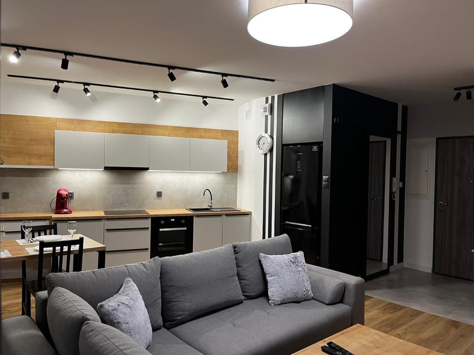Kitchen or kitchenette, Seating area, Dining area