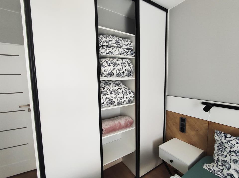 Bedroom, wardrobe