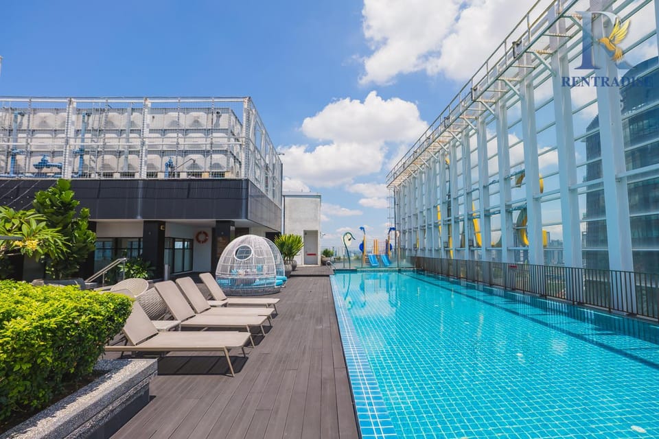 Pool view, Swimming pool