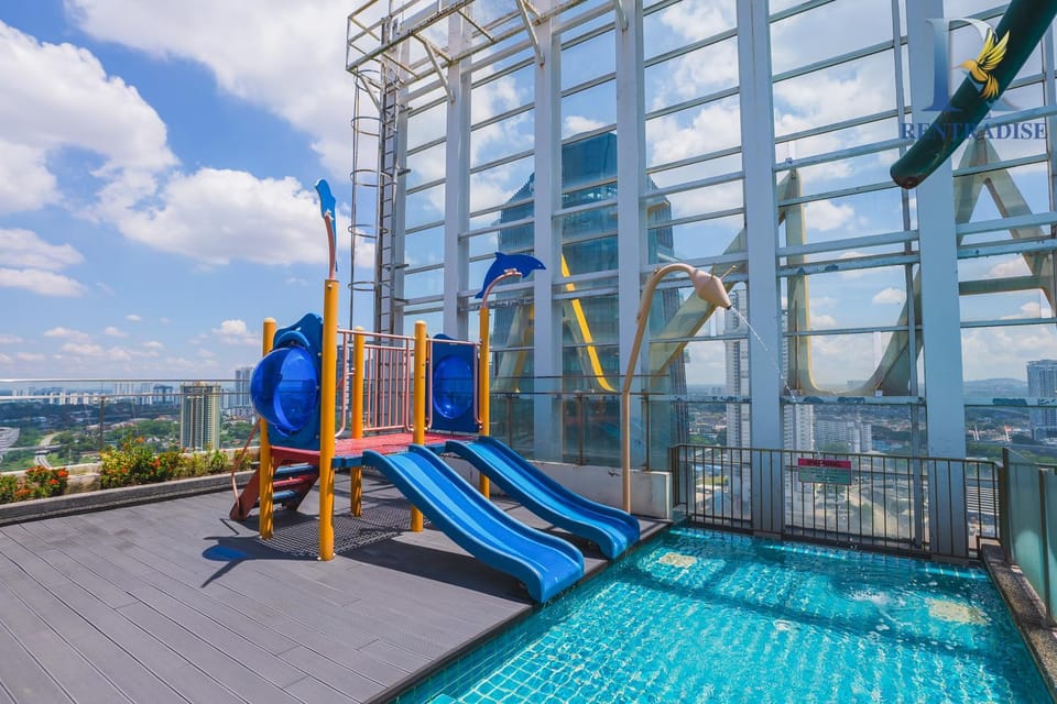 Pool view, Swimming pool