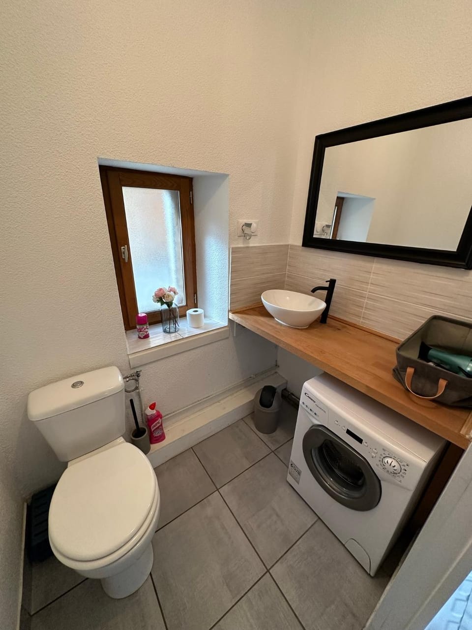 Bathroom, washing machine
