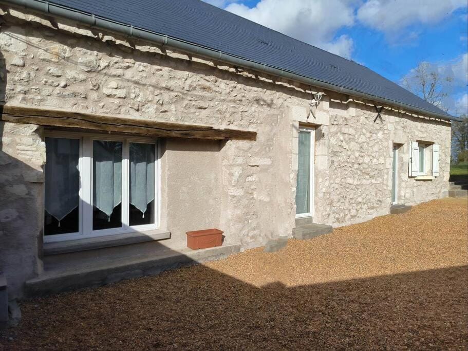 Property building, Day