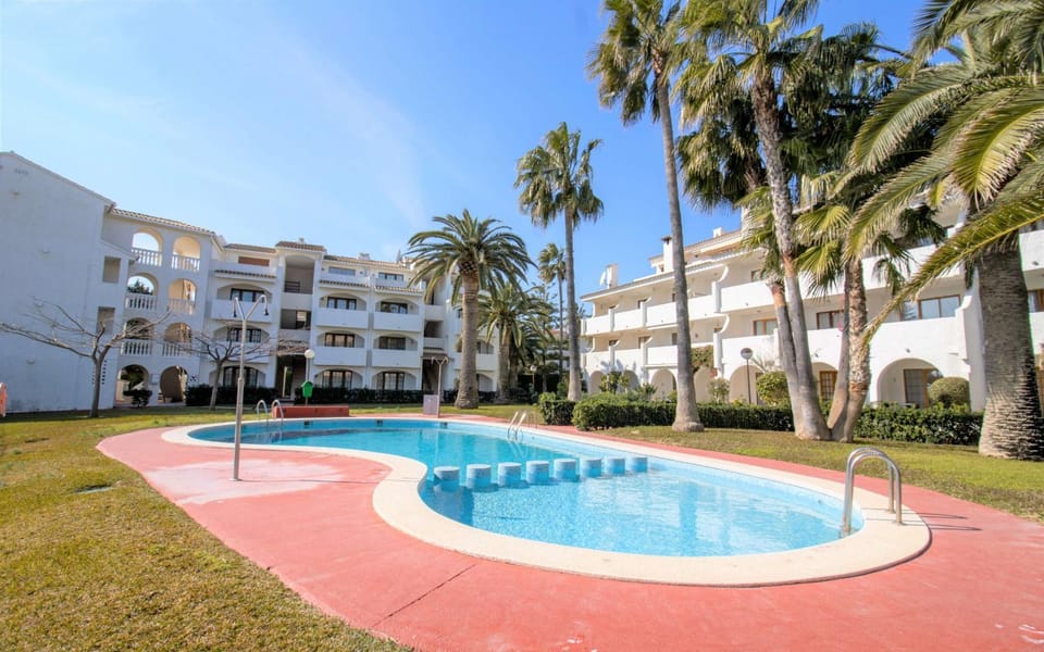 Garden, Swimming pool, Swimming pool