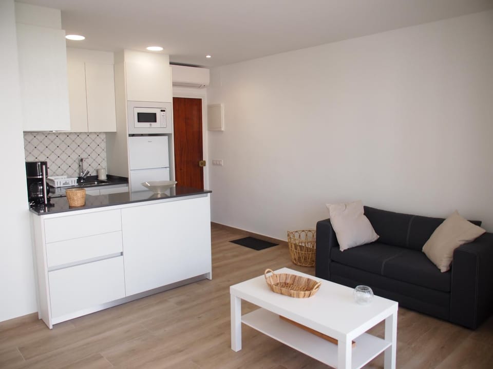 MIRAMAR 15C Apartment in Roses