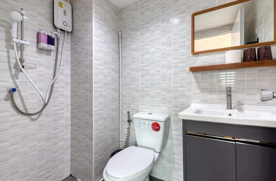 Shower, Toilet, Bathroom