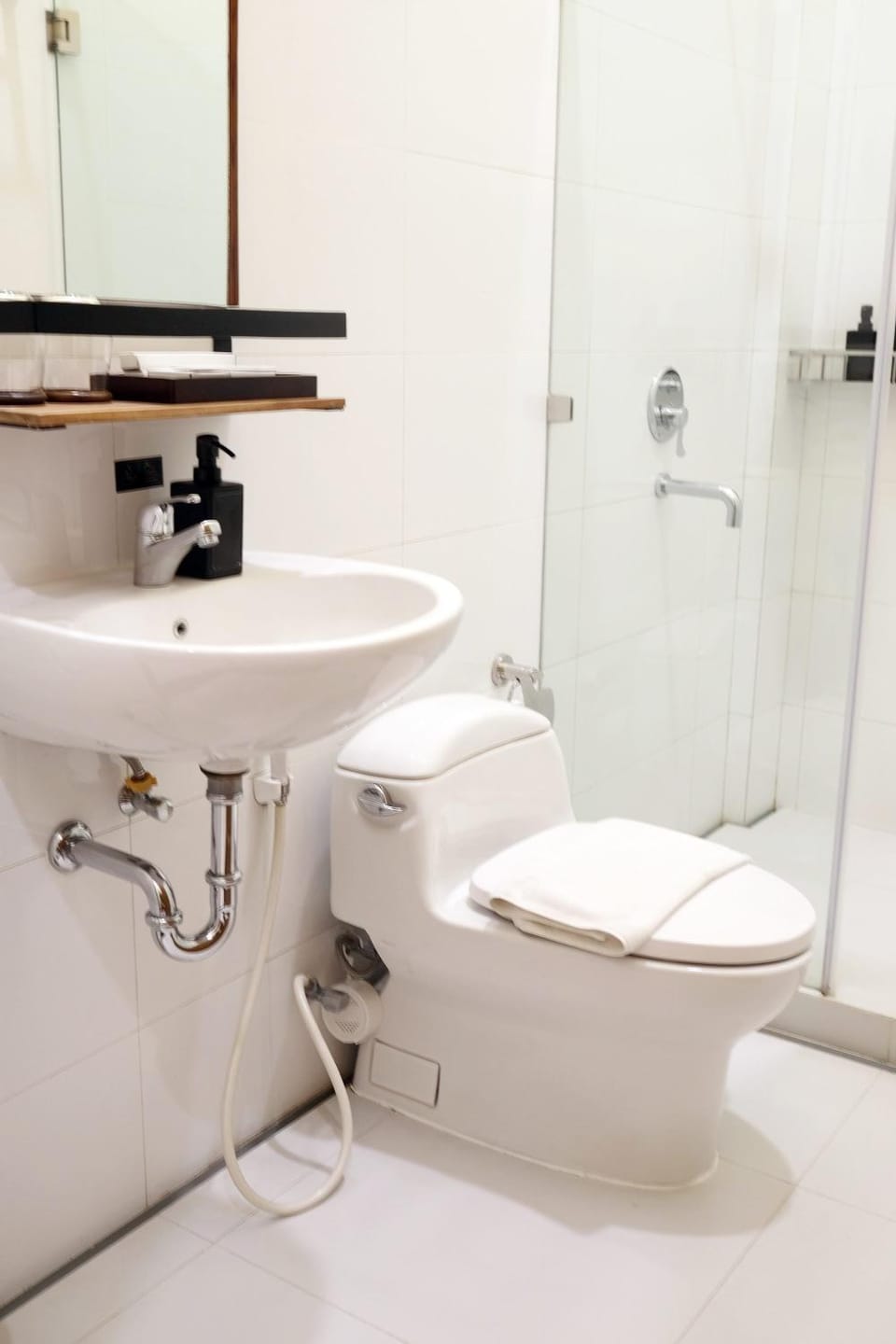 Shower, Toilet, Bathroom