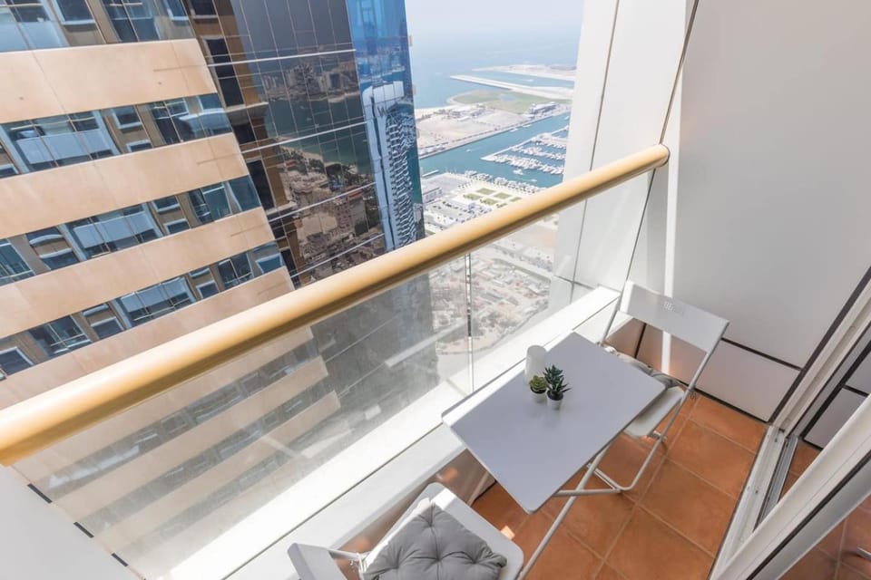 High Floor Elegance,Prime Location-Close to tram Apartment in Dubai