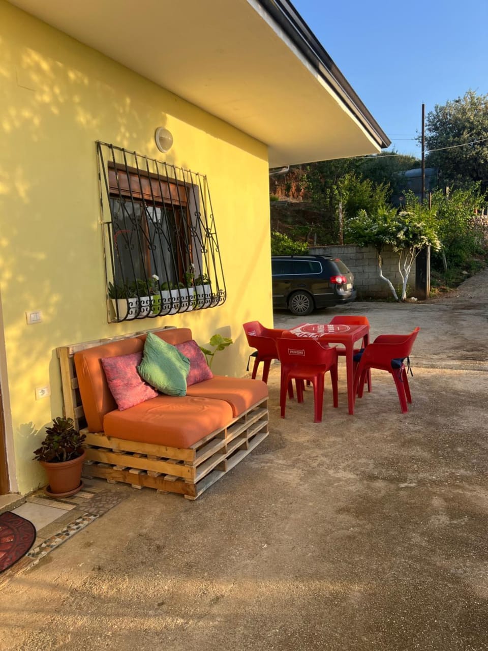 Property building, Patio, Day, Dining area