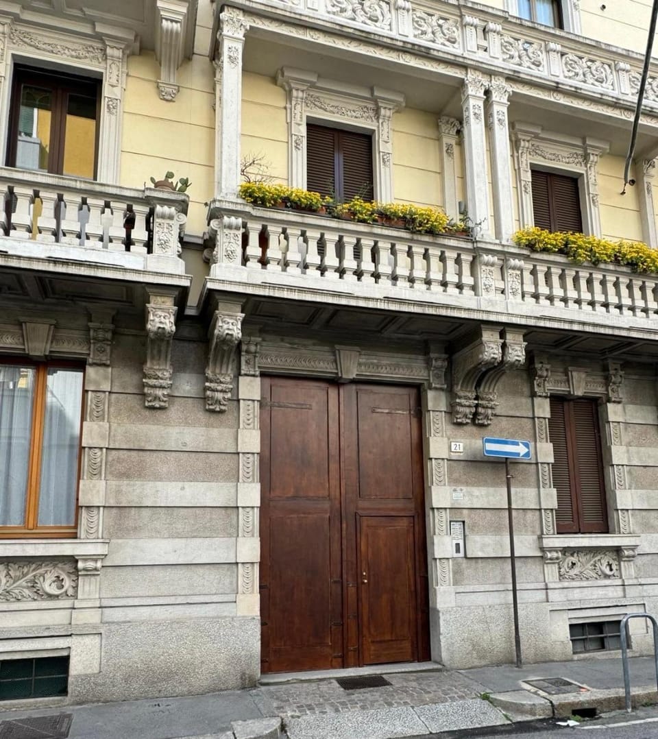 Property building, Facade/entrance