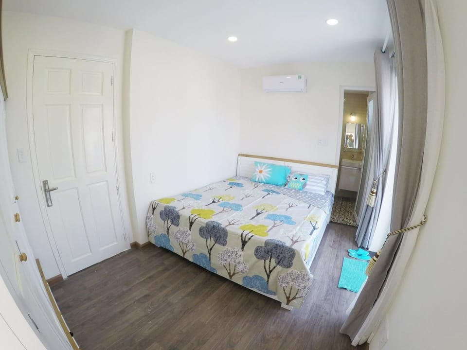 Bed, Photo of the whole room