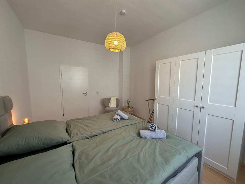 Bed, Photo of the whole room, Bedroom, wardrobe