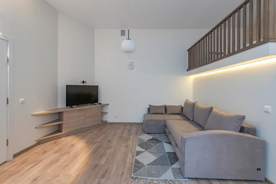 Communal lounge/ TV room, TV and multimedia, Living room
