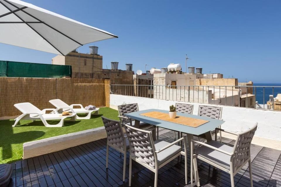 Townhouse with dreamy terrace House in Valletta