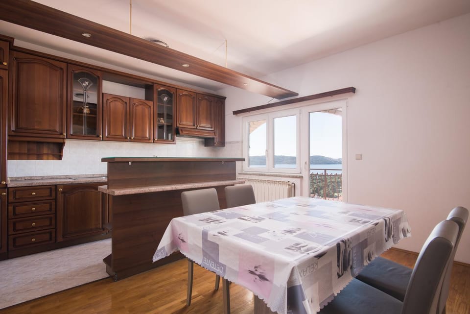 Apartman Josipa Apartment in Okrug Gornji