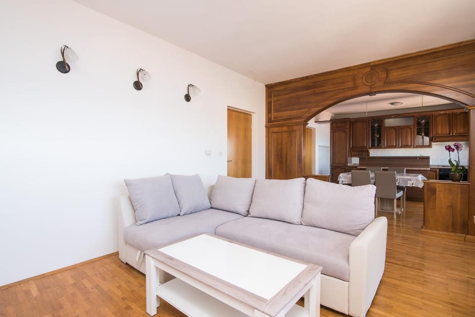 Apartman Josipa Apartment in Okrug Gornji