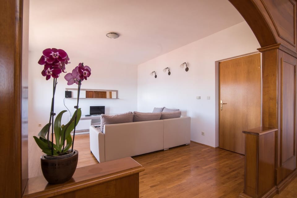 Apartman Josipa Apartment in Okrug Gornji