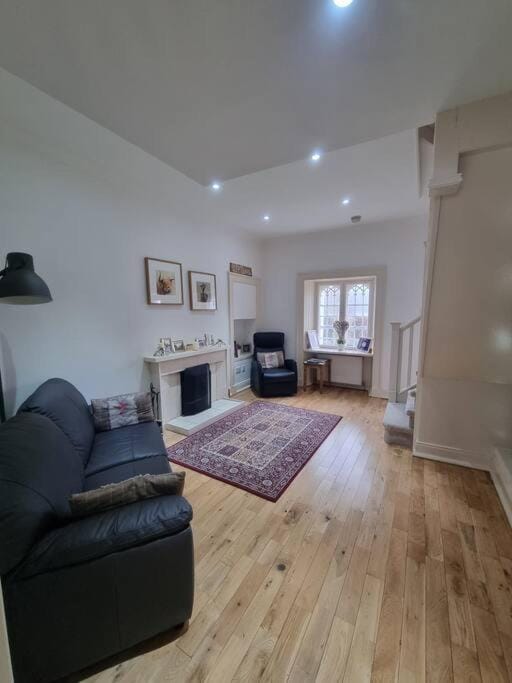 Historic cottage next to loch lomond Luss Apartment in Scotland