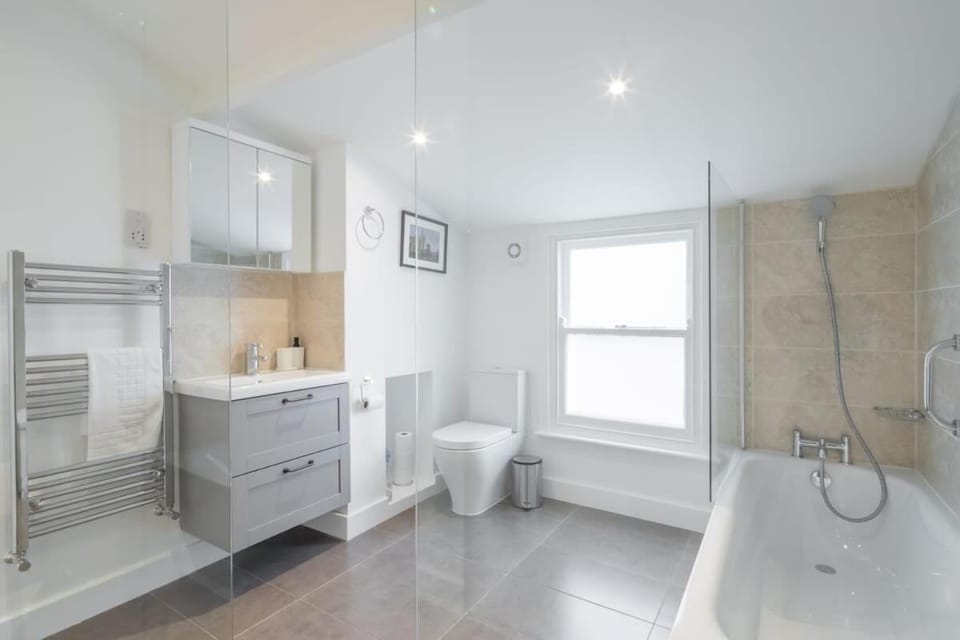 Refurbished High Spec CENTRAL Family Home House in Cambridge