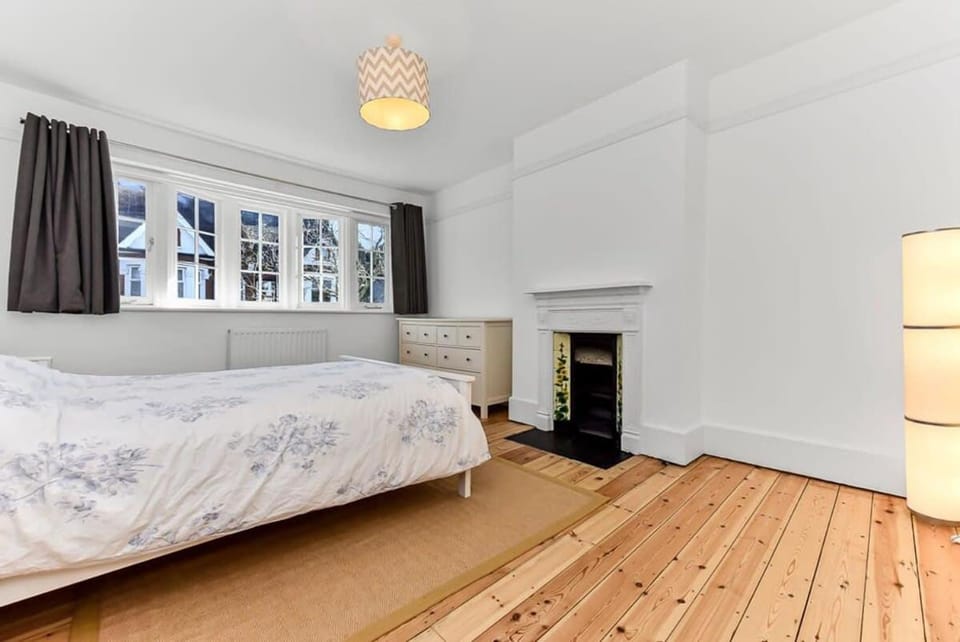 Beautiful Family Victorian Home House in London Borough of Southwark