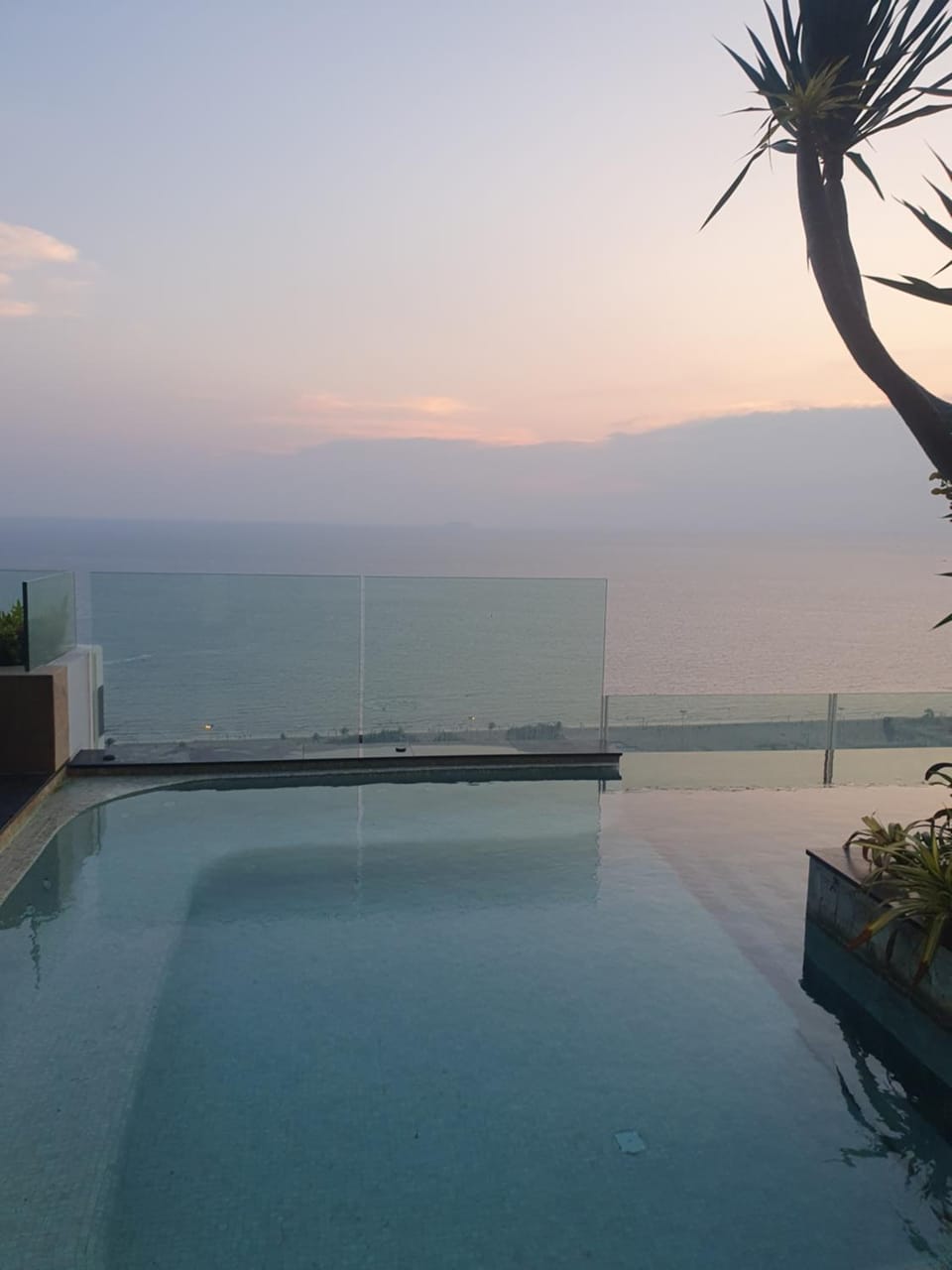 Rivera jomtrin Seaview Apartment in Pattaya City