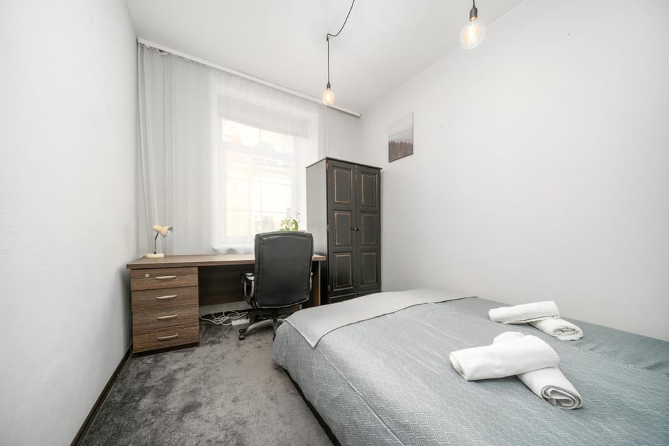 Bed, Photo of the whole room, Bedroom