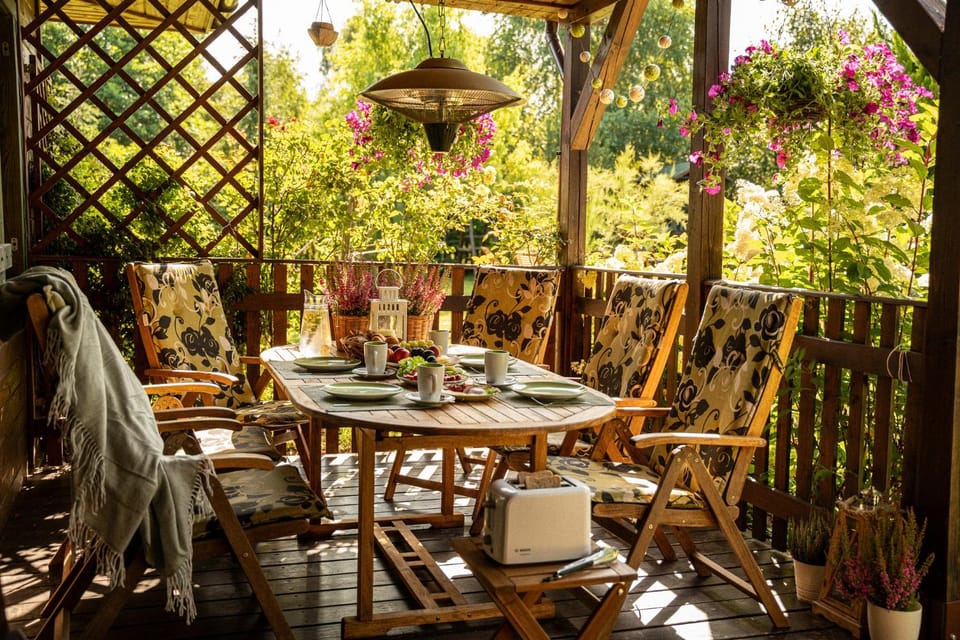 Balcony/Terrace, Food and drinks