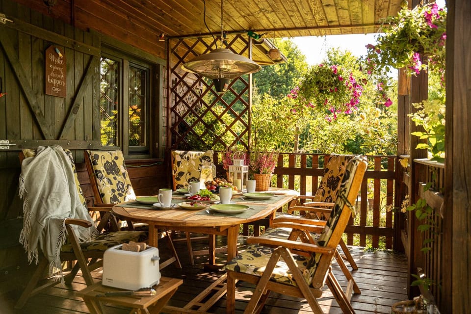 Balcony/Terrace, Food and drinks