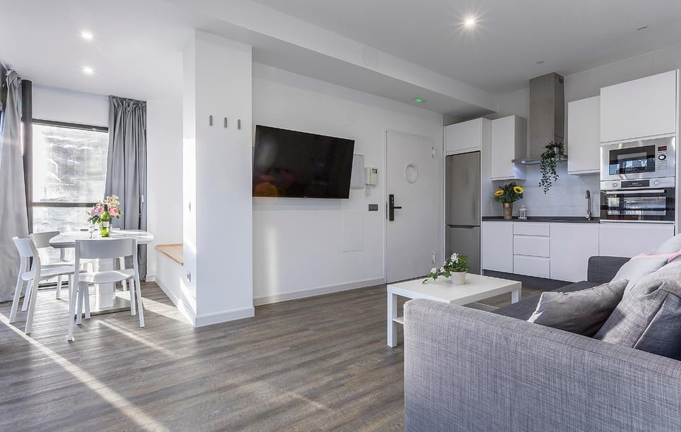 TV and multimedia, Kitchen or kitchenette, Living room, Dining area, minibar, pet friendly, stove