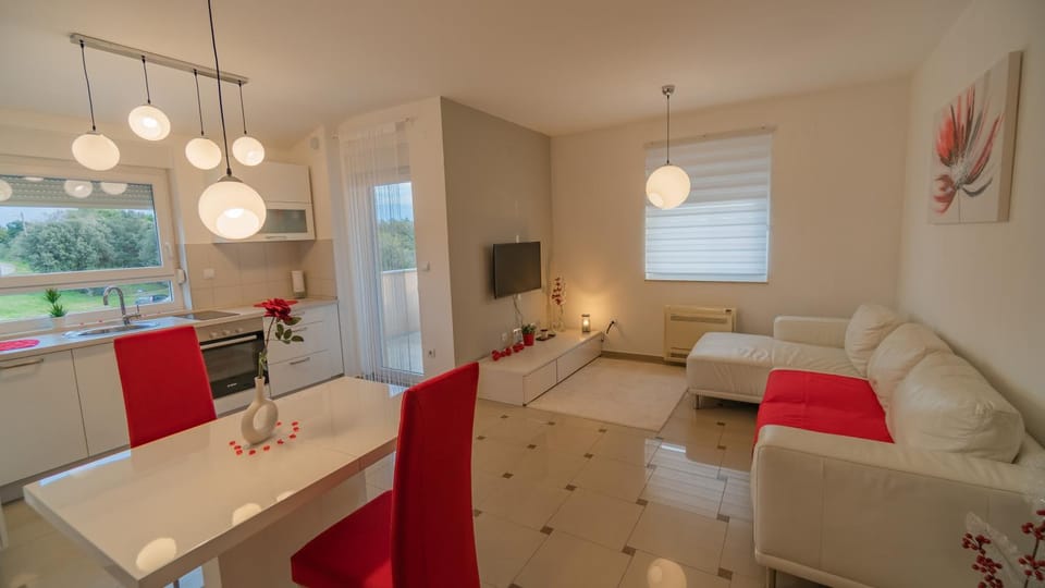 Sea & Sun 4* Apartment in Banjole