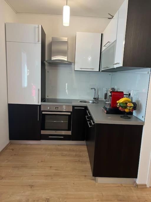 Kitchen or kitchenette, dishwasher, pet friendly, stove