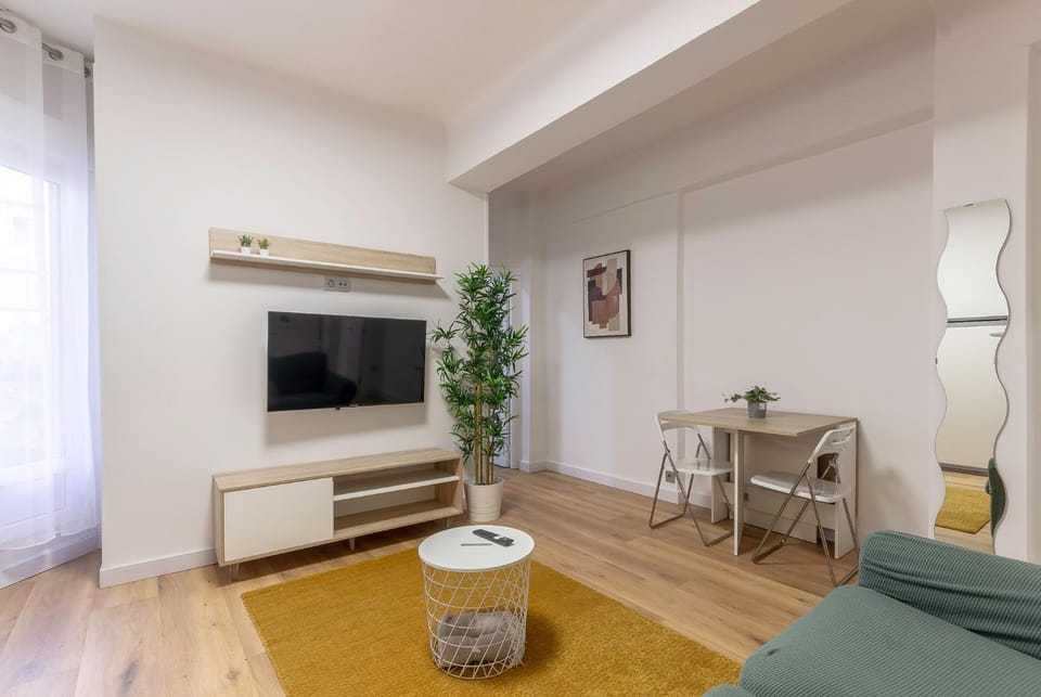 Communal lounge/ TV room, TV and multimedia, Living room, Seating area