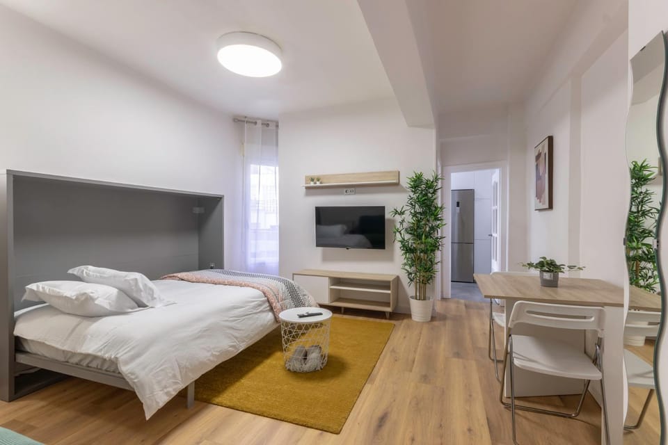 Bed, TV and multimedia, Living room, Bedroom