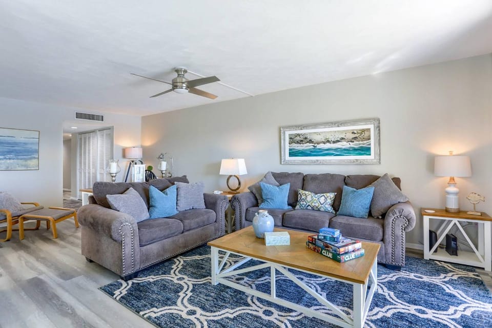 317 Bayshores Yacht Tennis Club House in Indian Shores