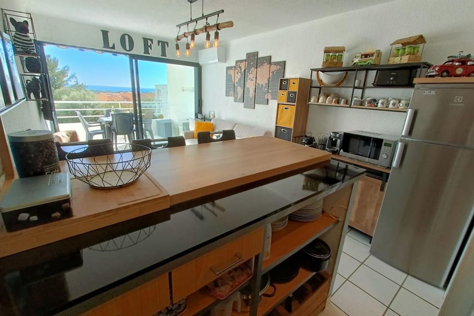 Very functional apartment with sea view Apartment in French Riviera