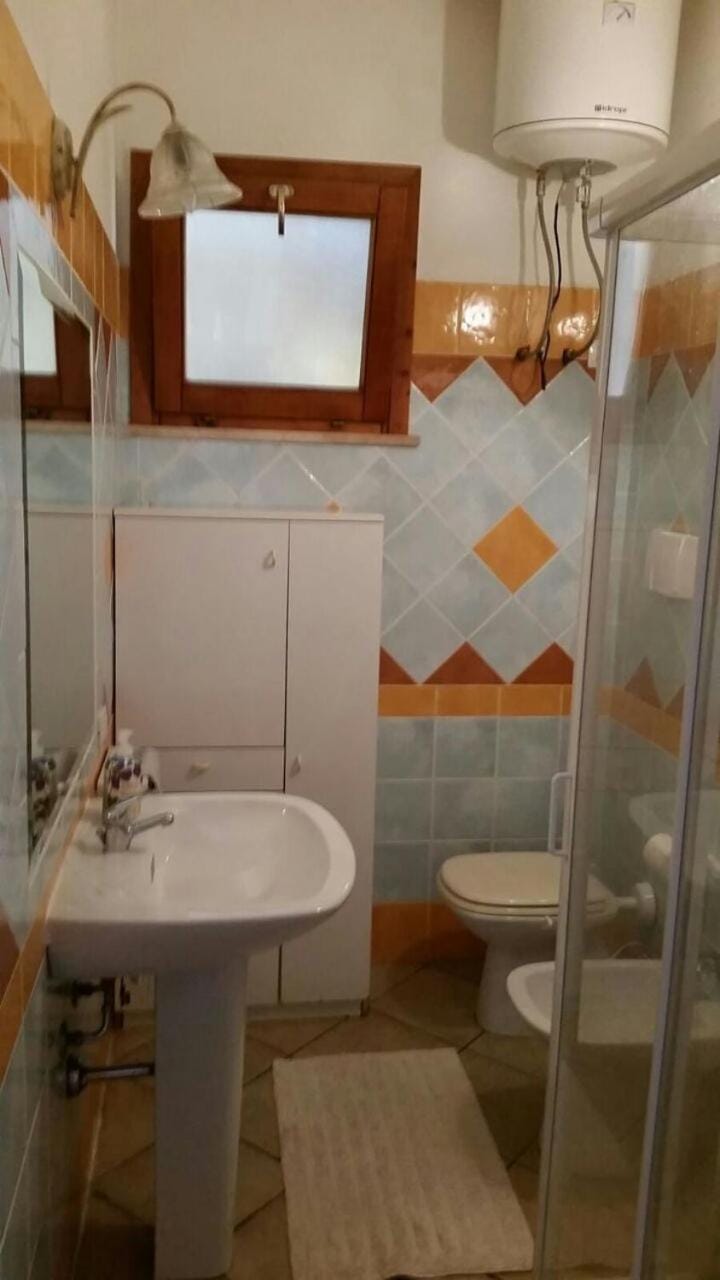 LA CASA ROSA - GRAZIOSO BIVANO CON POSTO AUTO Apartment in Cagliari