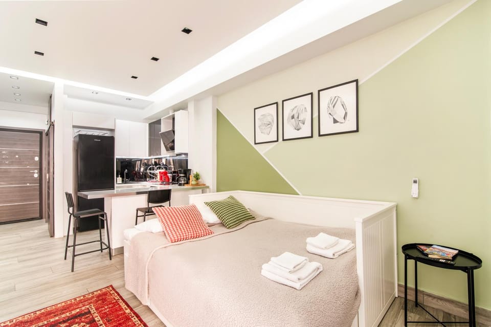 Bed, Kitchen or kitchenette, Living room, Photo of the whole room, Seating area, Dining area, Bedroom, minibar, stove, towels