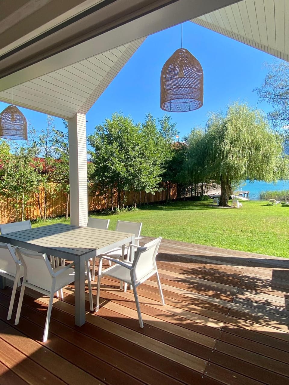 Property building, Dining area, Lake view