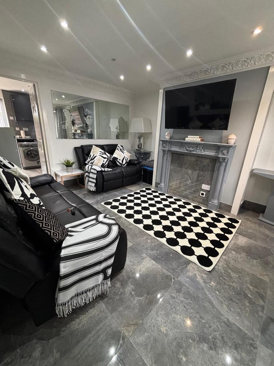 2 bed house sleeps 4-5 House in Liverpool