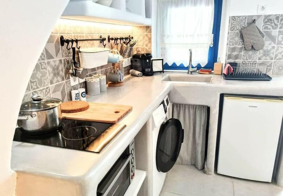 Traditional Arch House Paros Apartment in Paros, Greece