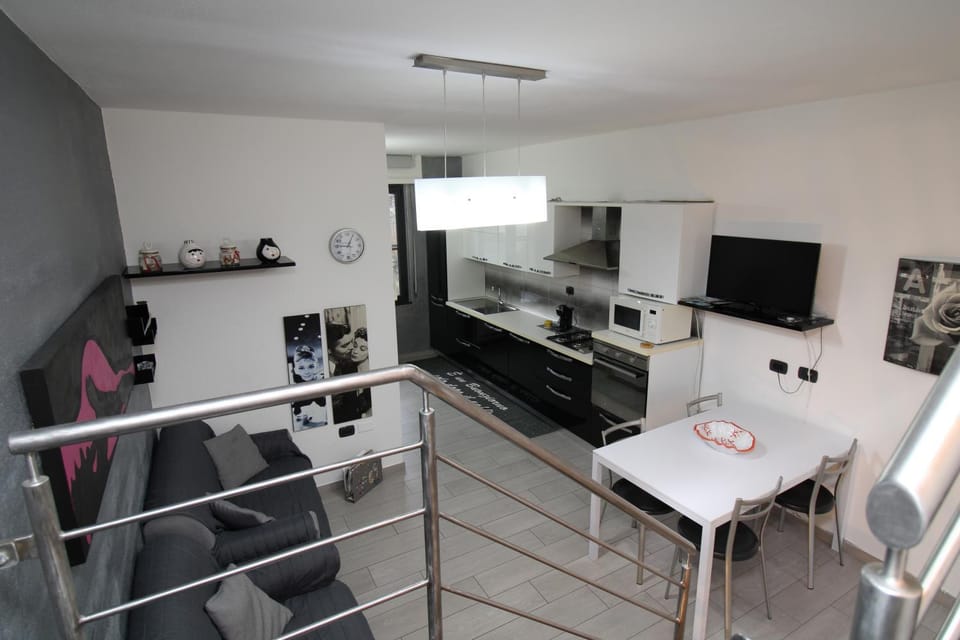 Corona's Apartment- Fronte Spiaggia Apartment in La Caletta