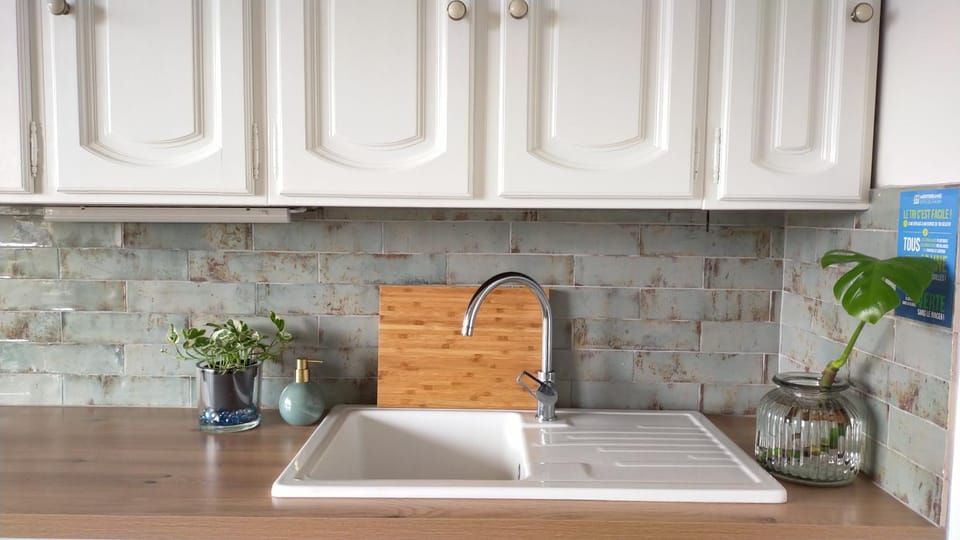 Kitchen or kitchenette, stove