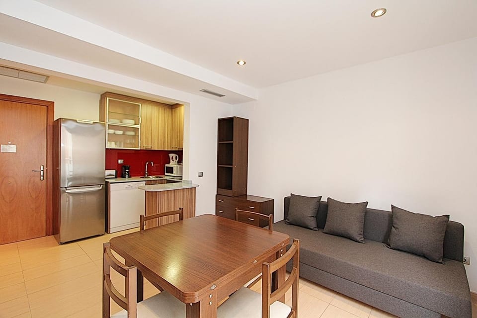 Kitchen or kitchenette, Living room, Dining area