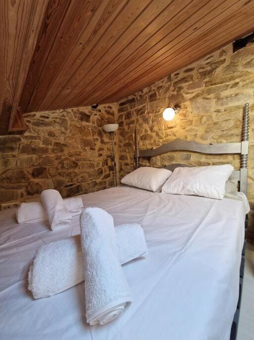 14A04 Casa de piedra Colunga by R2R Consulting House in Asturias