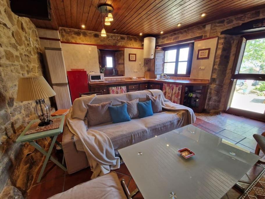 14A04 Casa de piedra Colunga by R2R Consulting House in Asturias