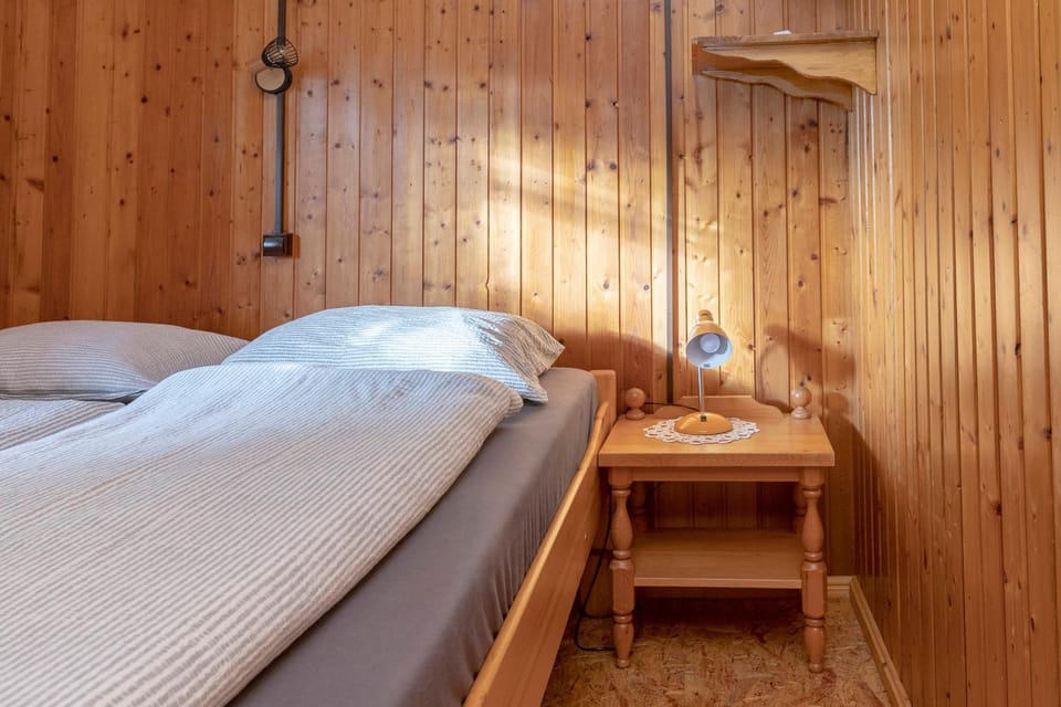 Bed, Photo of the whole room, Decorative detail, Bedroom