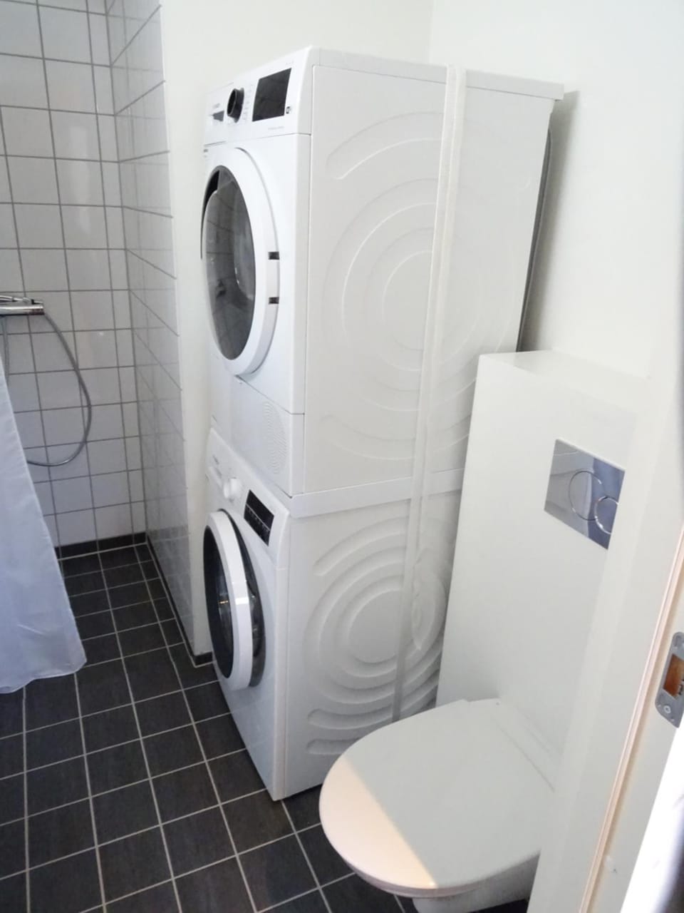 Toilet, Bathroom, washing machine