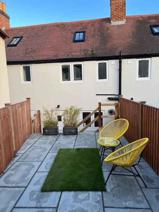Patio, Seating area, Garden view